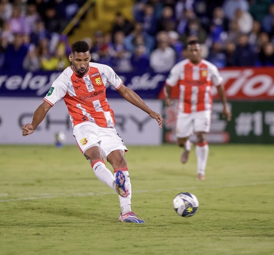 Sebas Cárdenas tweet media