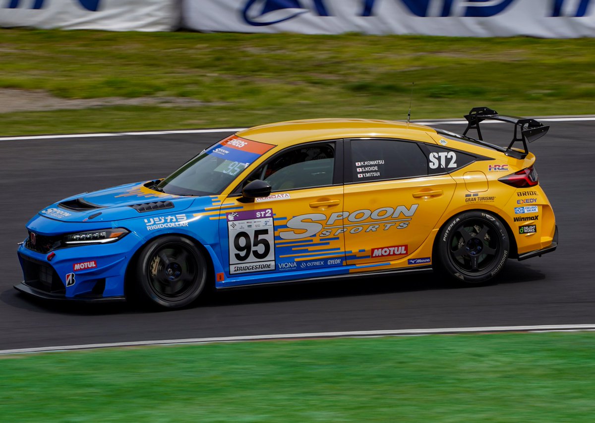 後輪が、、浮いてる！！
 #S耐