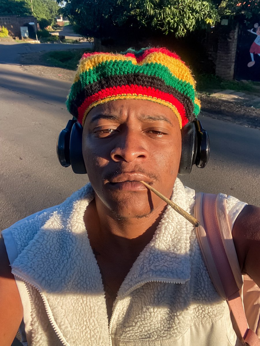 Hon. StR8 tweet media