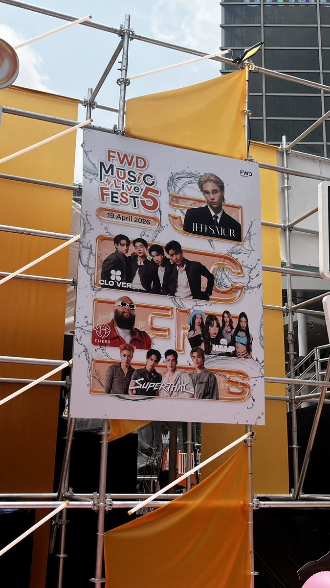 มารอแล้วจร้า  Jeff satur at FWD Music Live Fest 5 #FWDMLF5xjeffsatur #FWDMusicLiveFest  #jeffsatur. <a href="/jeffsatur/">𝗝 𝗘 𝗙 𝗙 𝗦 𝗔 𝗧 𝗨 𝗥 (罗杰夫)</a>