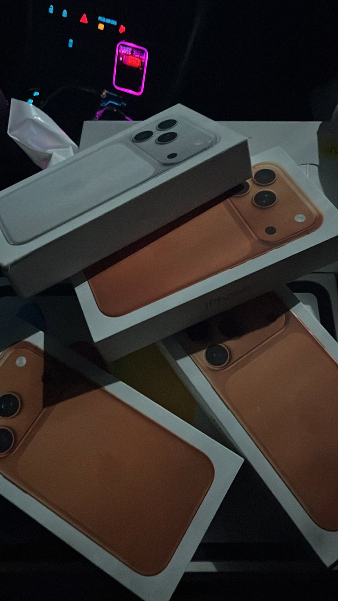 LAILA CMONE tweet media