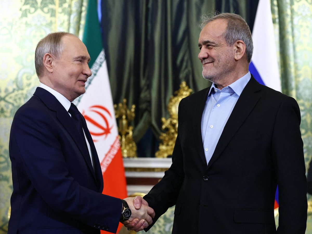 TwilightDewy's tweet image. #BREAKING:🇷🇺 Russia has offered to take Iran's enriched uranium for storage as part of any future US peace deal ––BBC 

#Iran #Nuclear #RussiaIran