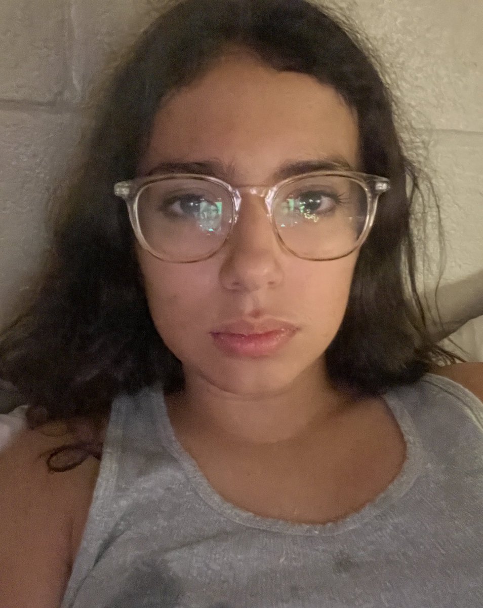 Estrav3nism's tweet image. putting my #face on twitter