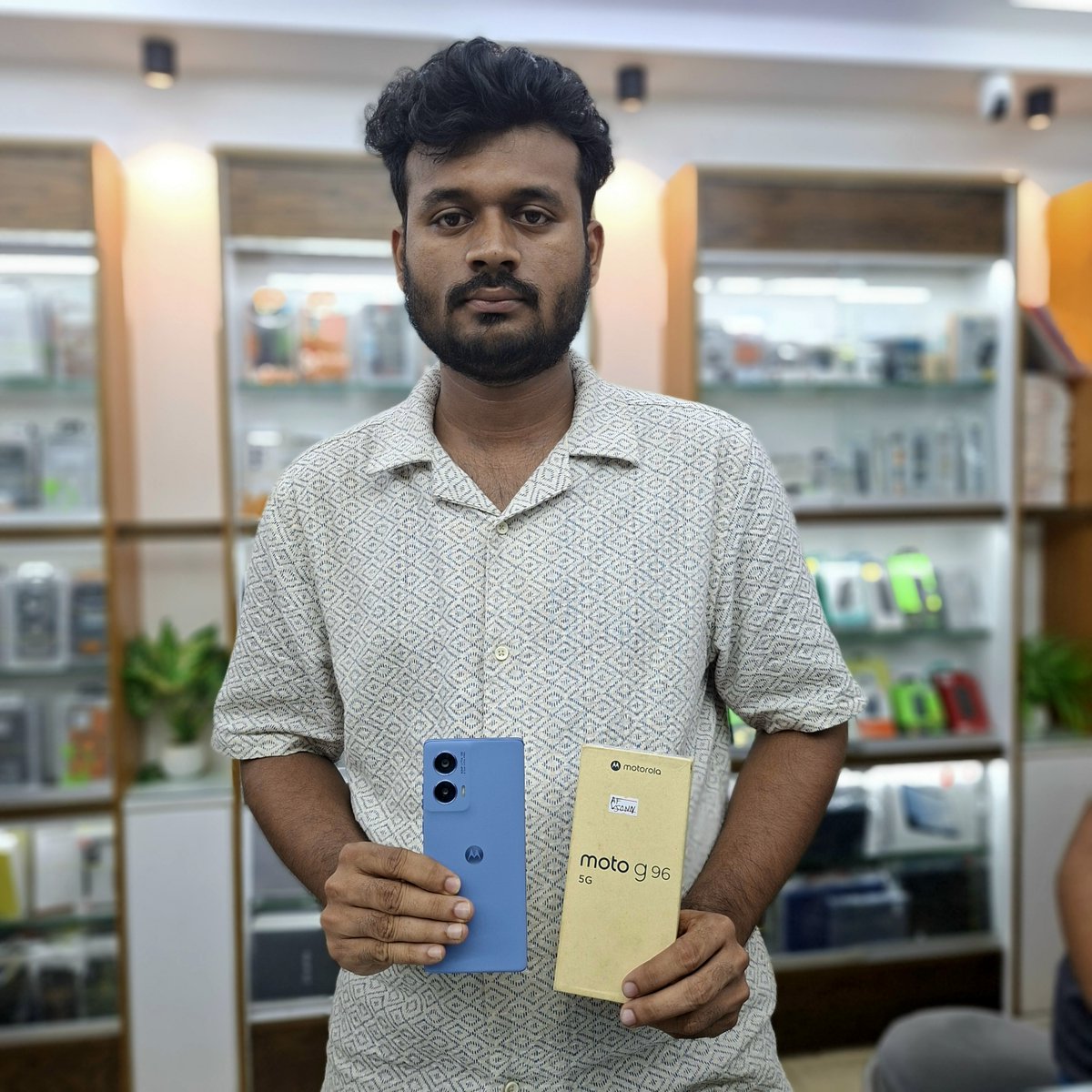 intimekhulna's tweet image. আপনাদের দোয়া ও সমর্থন আমাদের একান্ত কাম্য🤝

আপনার পছন্দের Smartphones, Gadgets এবং Accessories এর কেনাকাটা হবে নিশ্চিন্তে!

যে কোন প্রয়োজনে যোগাযোগ করুনঃ 01791696262

#happyclients #happyfaces #intimekhulna #intimeshop #intimemobileshop #mobileaccessories #onlineshopping