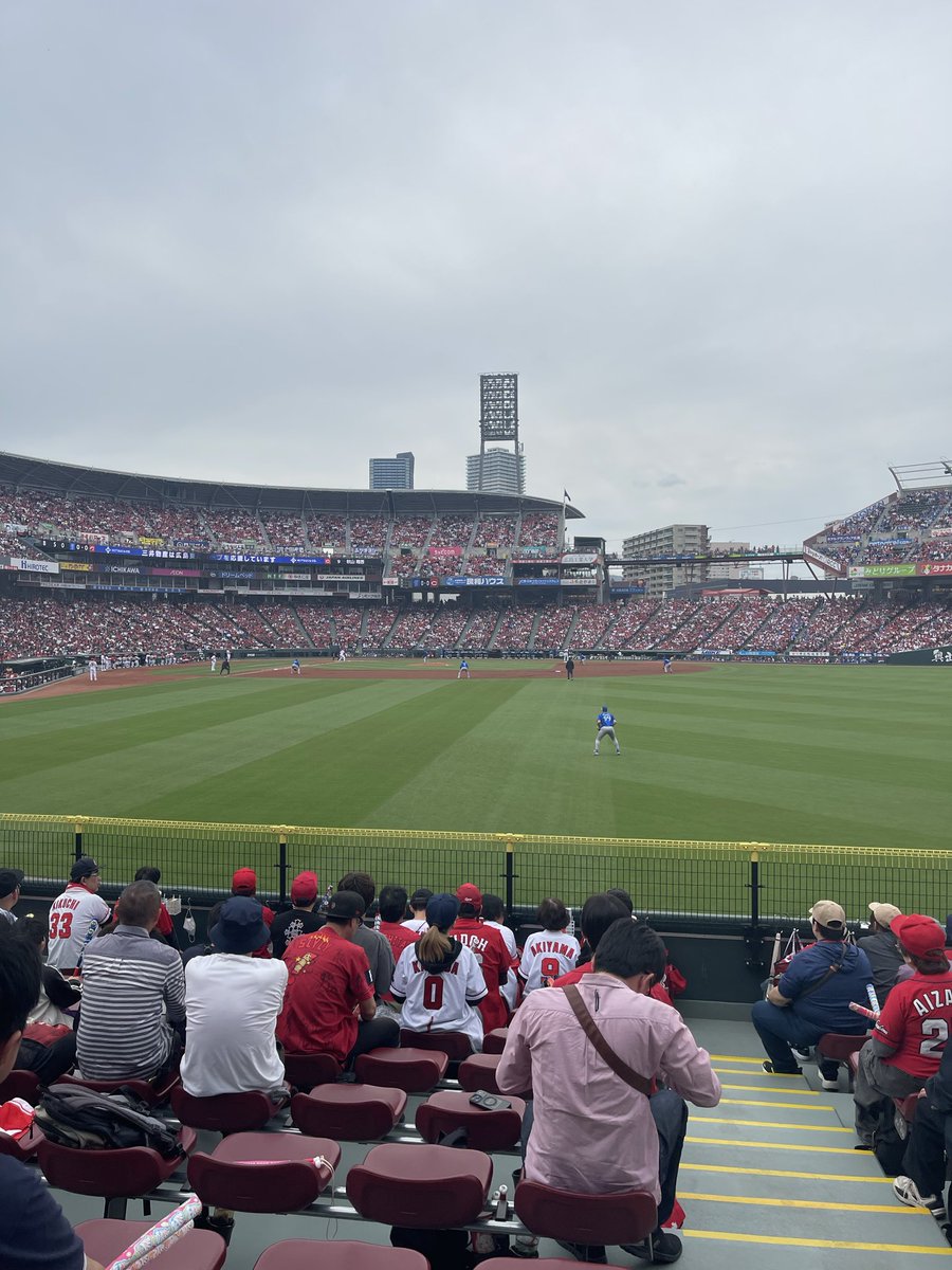 superhero1616's tweet photo. 今日はカープの応援⚾️ https://t.co/cCyDq1QLCw