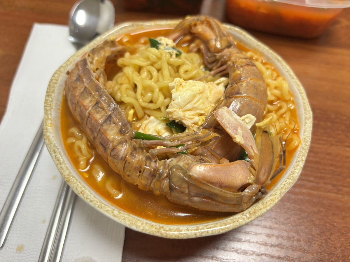 yevliii's tweet image. Definitely need to have ramen in Korea~ 😋 #vacation