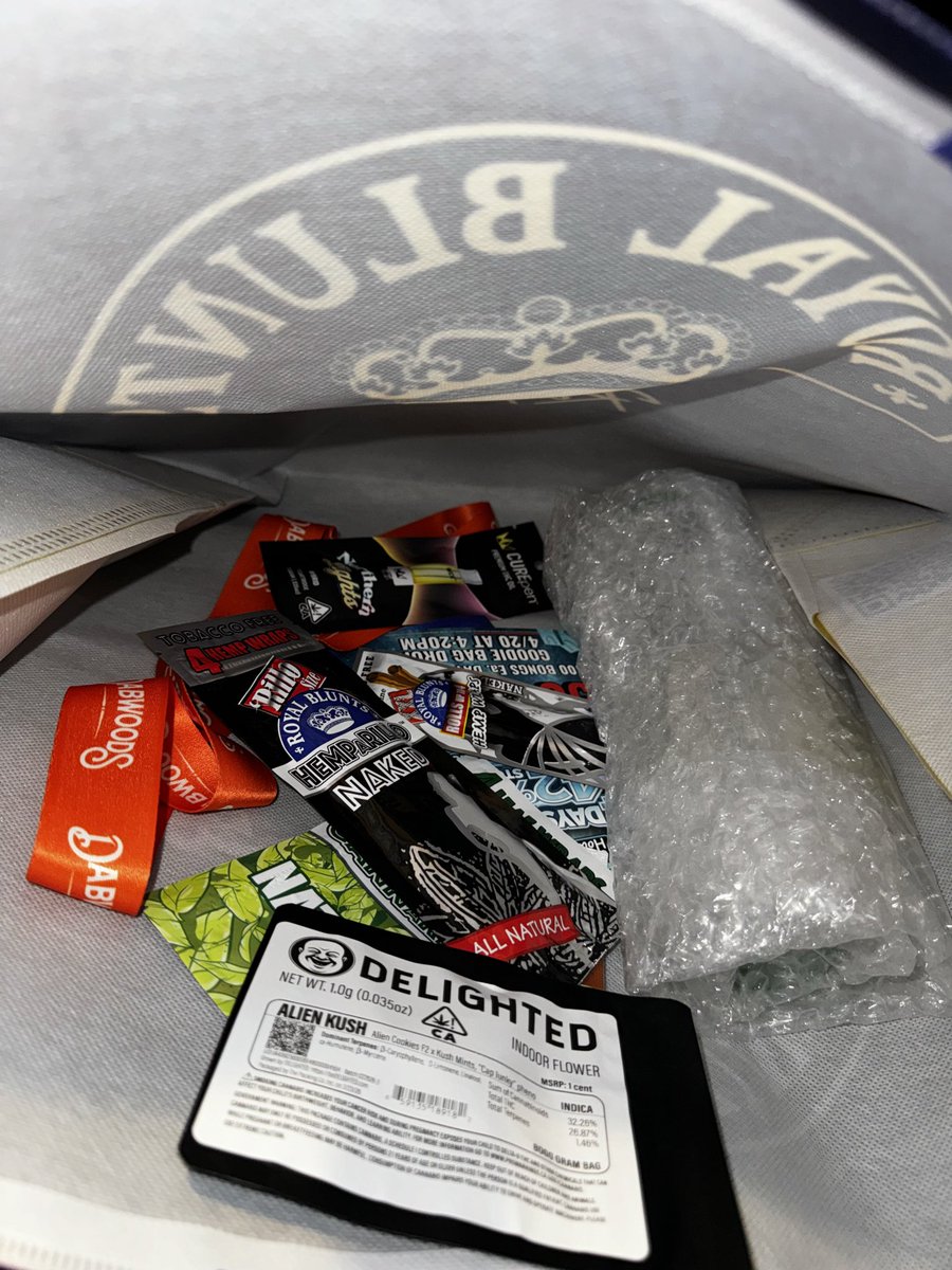 bugging0ut's tweet image. goodie bag from the dispo to celebrate 4/20