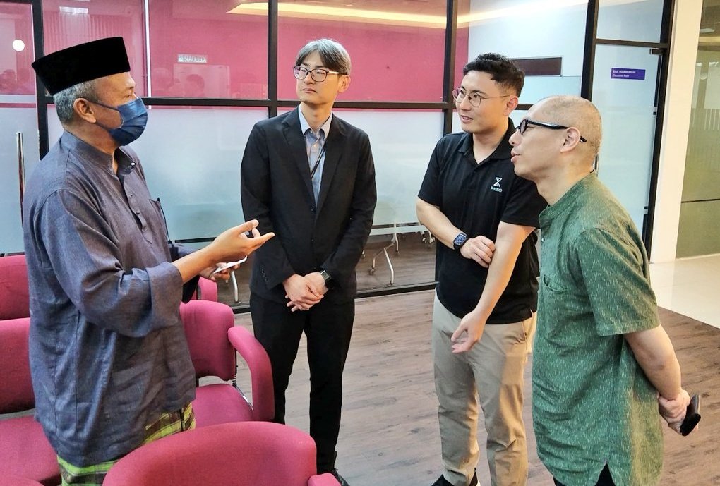 UM_CEBAR's tweet image. More highlights from Friday's expert seminar!  

We were honoured to have Prof. Dr Hidemasa Bono (Hiroshima University) share his insights on genome editing, bioinformatics, and the evolving challenges in genome sequencing

#Research #GenomeEditing #Bioinformatics @PtBio_Inc