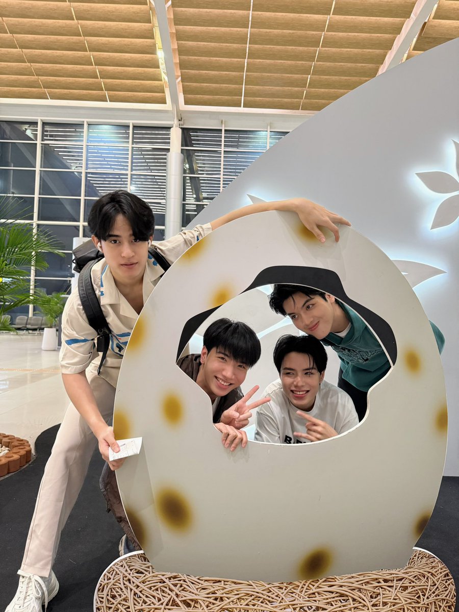 ๐๐๐๐ tweet media