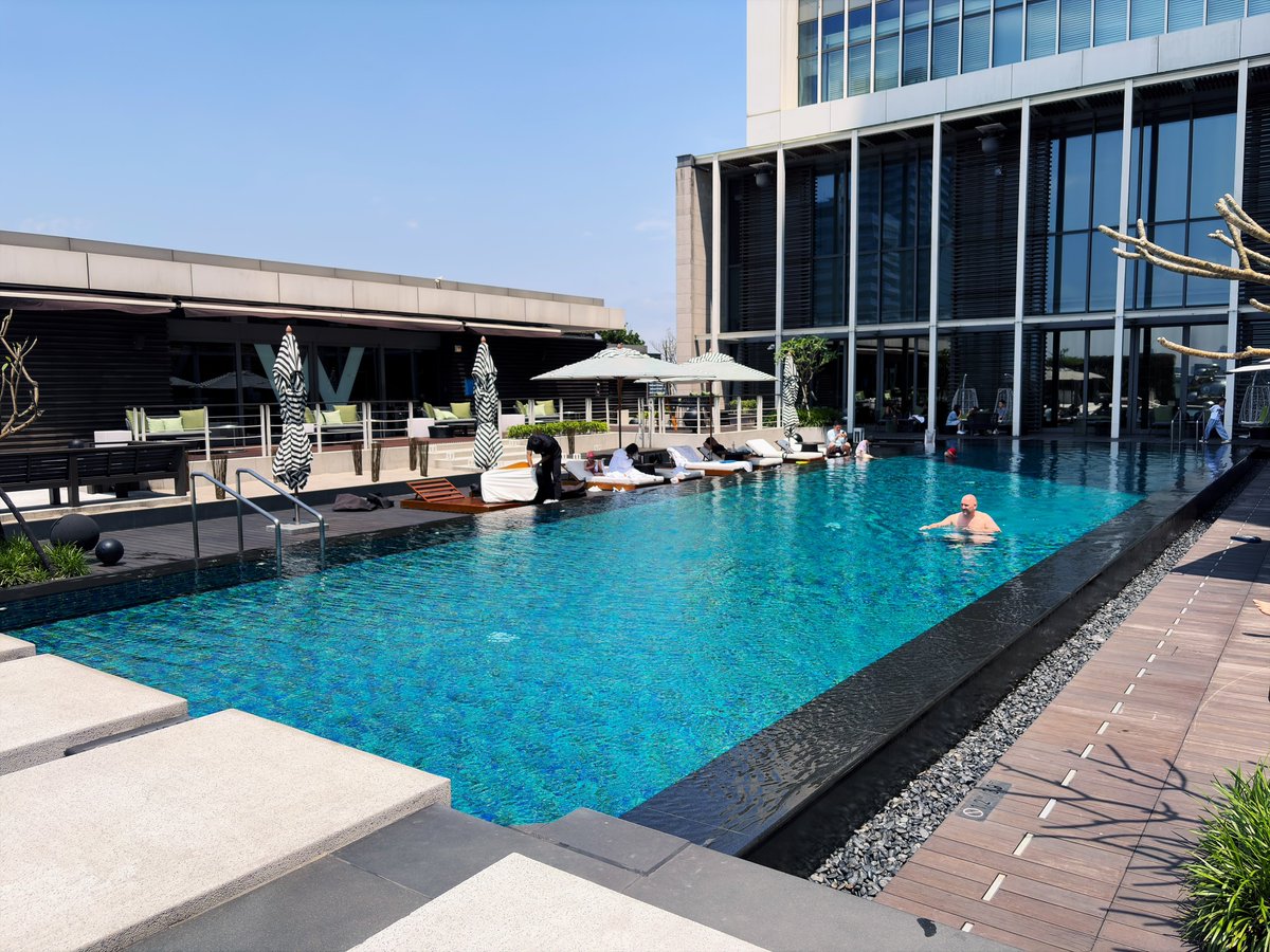 manabu tweet media