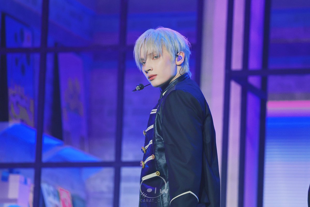 carat_0.1w tweet media