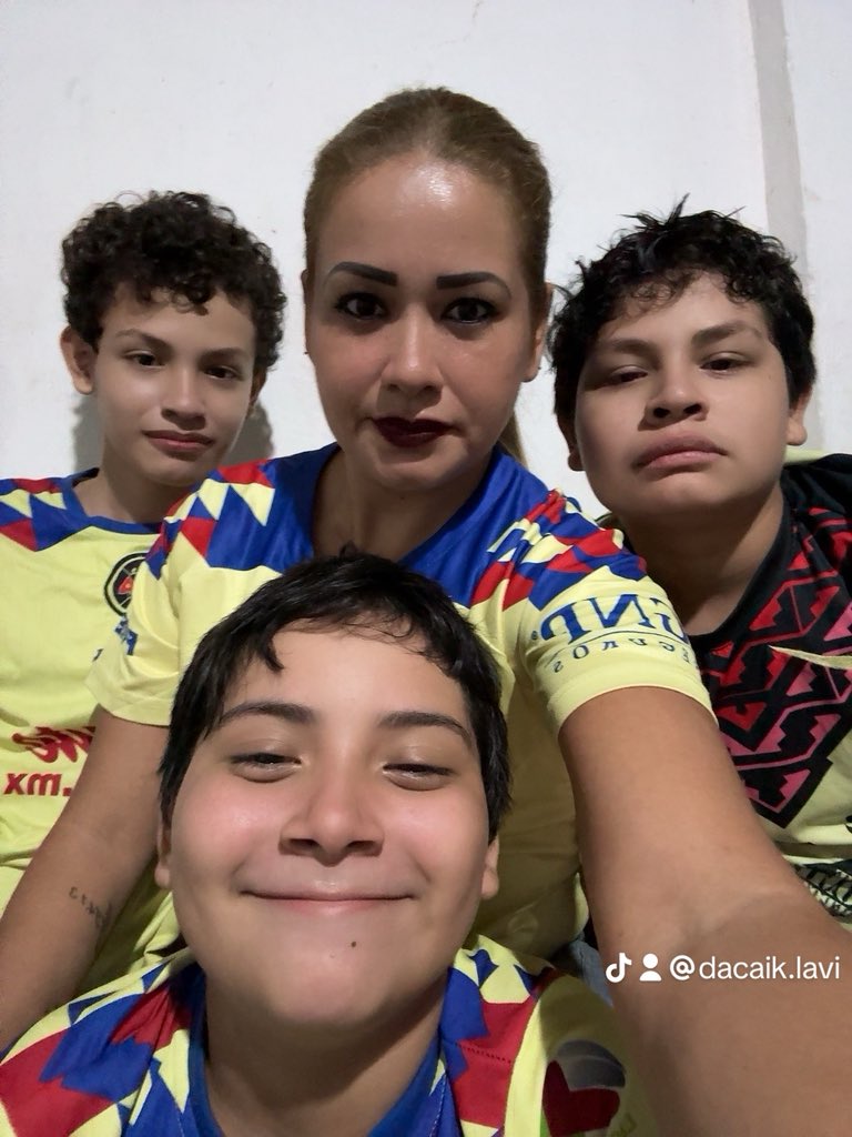 jrbcjd's tweet photo. #SabadoFutbolero https://t.co/J1vTKIKl02