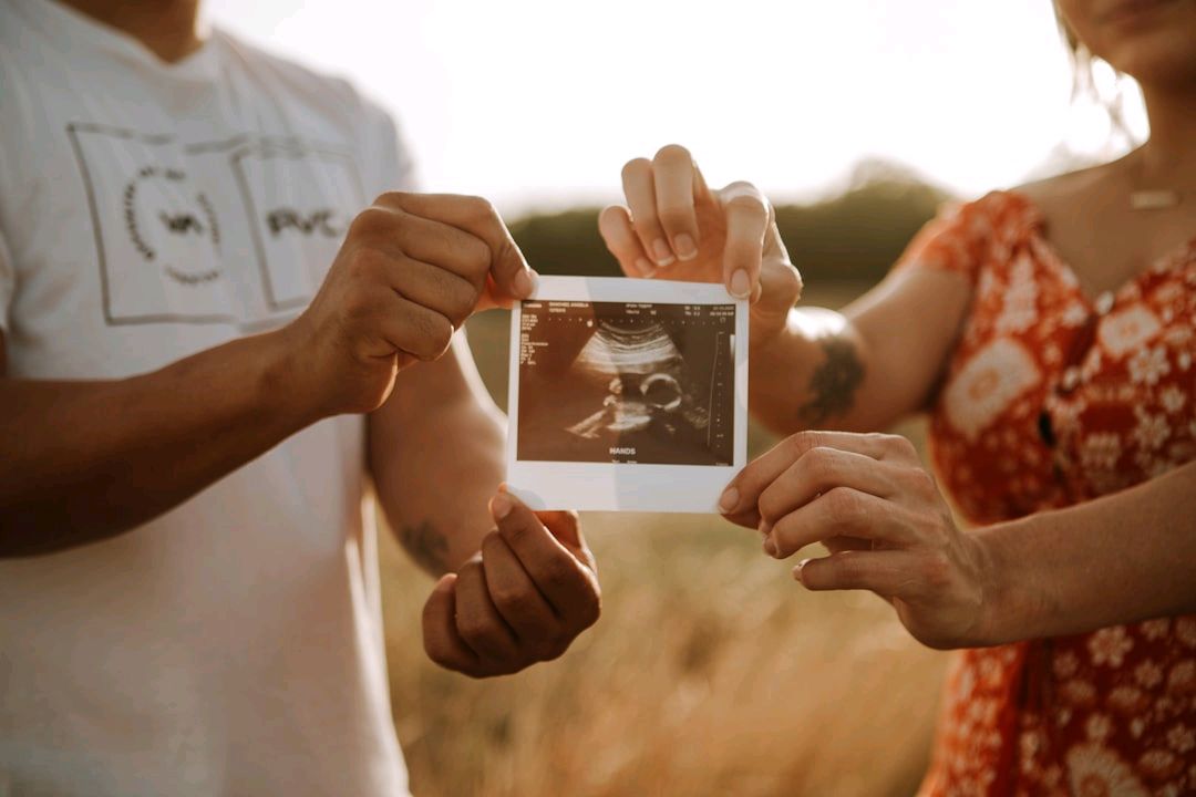 ChrisMwanje's tweet image. Letter to a woman seeking a child;  Remember Psalm 127:3 - "Behold, children are a heritage from the Lord, the fruit of the womb a reward." 🌸 Learn more about faith to give birth in our book a.co/d/9w1l4w7 👶✨ #MomLife #tokophobia#fyn #amazonfinds #PregnancyJourney