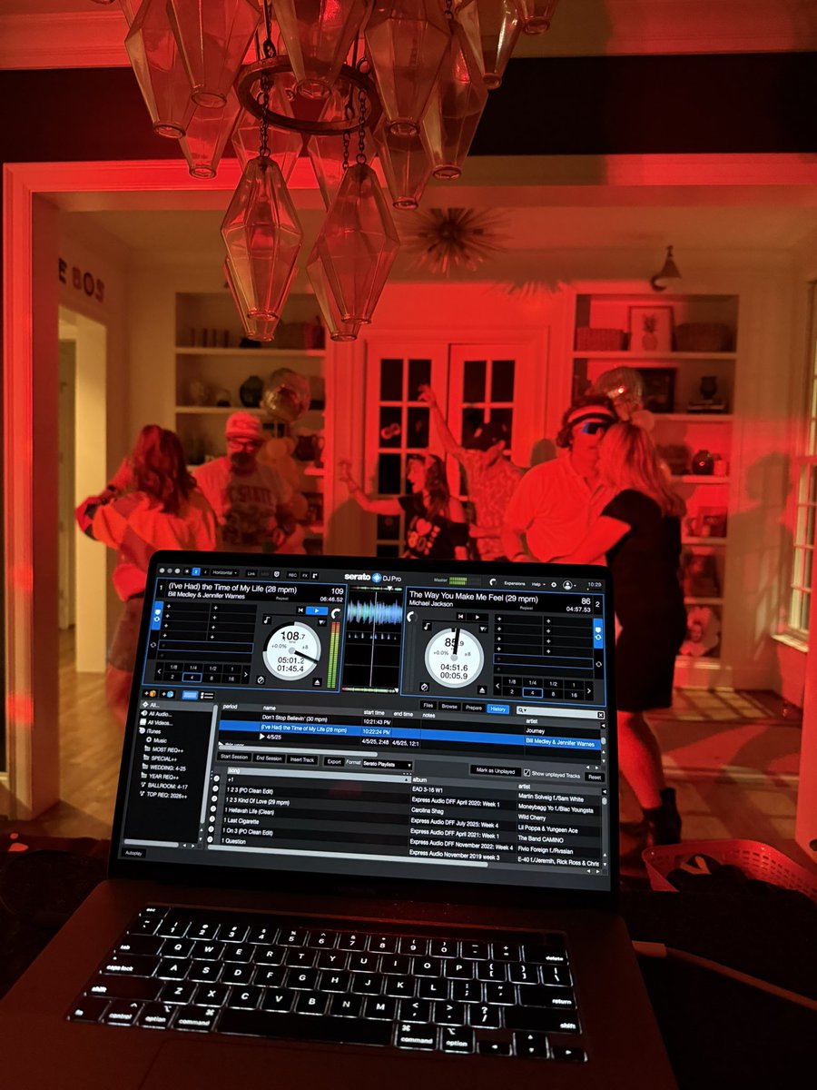 dancefrankieh's tweet image. Tonight’s office. #deejay #eightiesparty #raleigh #privateparty