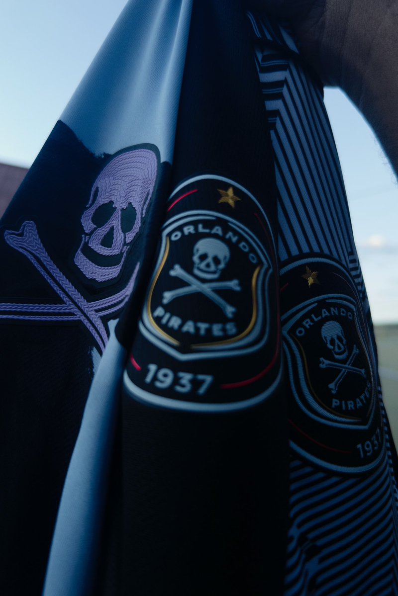 N O X O L O H tweet media