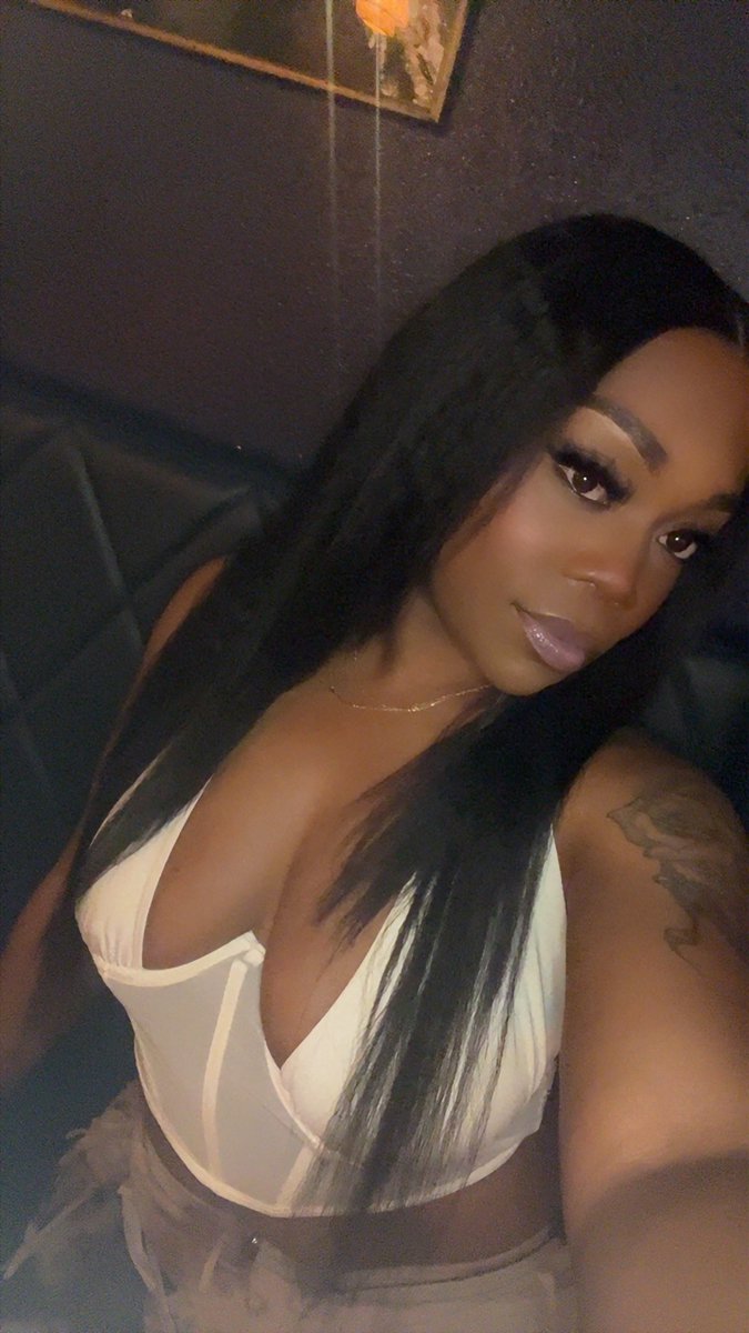 HeavyMuva's tweet image. Another Late Night Post 💋 #physique #FACE 💄