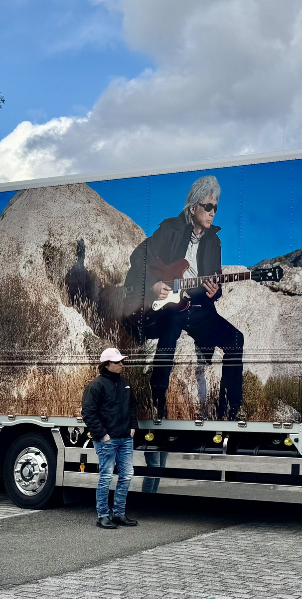 ヨシナリ tweet media