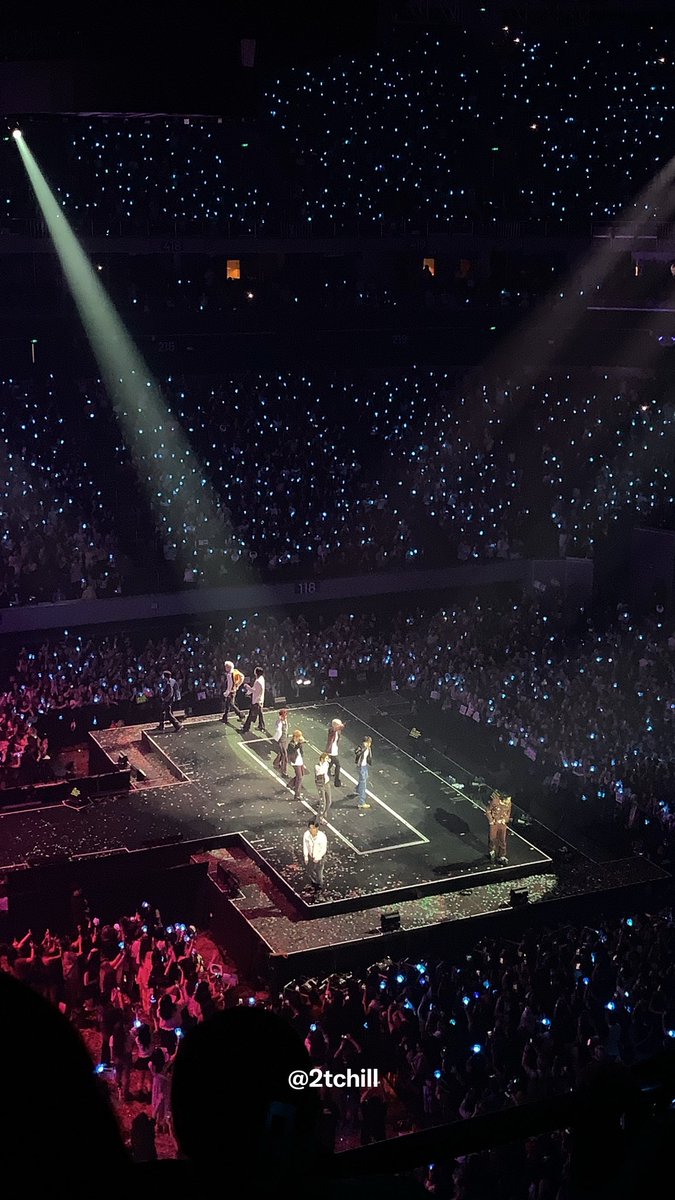 2tchill's tweet photo. my teufamily @treasuremembers 

#TREASURE_PULSE_ON_IN_MANILA
#TREASUREinManila
#PULSE_ON_IN_MANILA https://t.co/1ThcZgMCRE