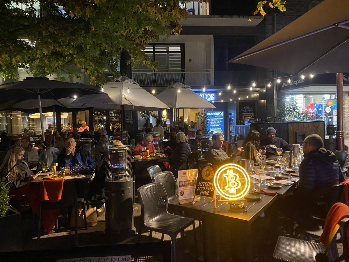 Btcjourney21's tweet photo. Another great meetup at @TheBitcoinBasin 

This month we met at Momentos by the Lake, with breathtaking views and seriously good food, paying for everything in #Bitcoin.

Grateful for the people who keep showing up, sharing, and building this community together.

Join us every 3rd Thursday of the month, a relaxed space to connect, learn, and be part of something growing. Everyone’s welcome.

Until next time!