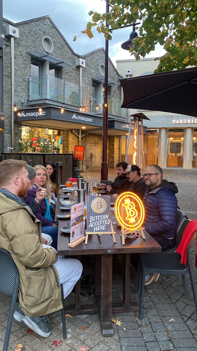 Btcjourney21's tweet photo. Another great meetup at @TheBitcoinBasin 

This month we met at Momentos by the Lake, with breathtaking views and seriously good food, paying for everything in #Bitcoin.

Grateful for the people who keep showing up, sharing, and building this community together.

Join us every 3rd Thursday of the month, a relaxed space to connect, learn, and be part of something growing. Everyone’s welcome.

Until next time!