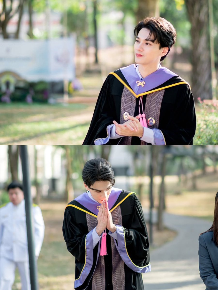 great_tofuu's tweet photo. คุณครูเก่งกับชุดครุยม.พะเยาหล่อมากจริง ㅠㅠ

เครดิตช่างภาพ : oat_02_1999
🔗 https://t.co/jDHY1Bqecw
#KengHarit https://t.co/AG97LALo03