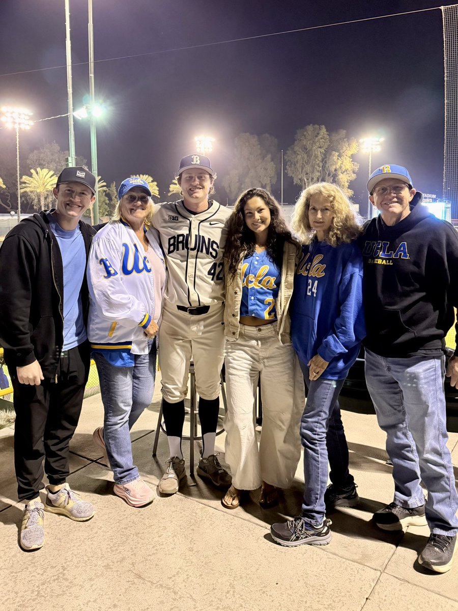 mredde21's tweet photo. Back in the win column for Logan and his UCLA teammates as they take the series from Minnesota with wins last night and today. Always lots of fun when friends come to watch Logan play. Thx for coming TJ😃🐻💙💛 https://t.co/3luPdbVjHa