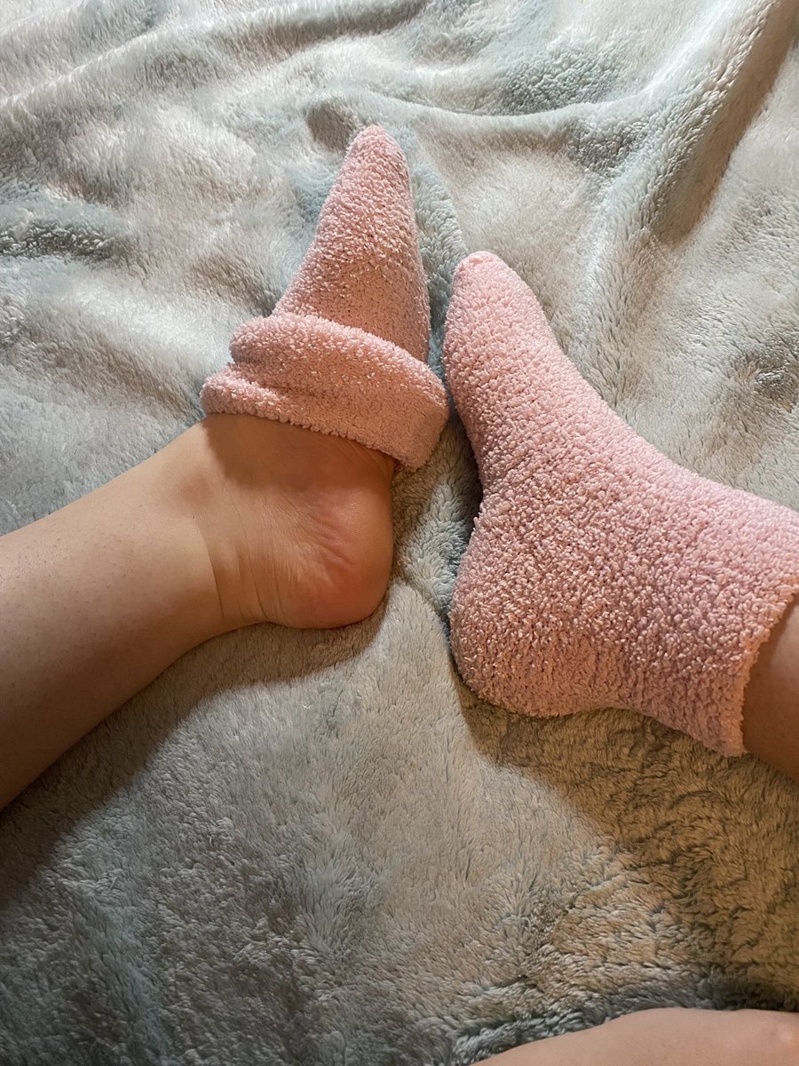 𝒢ℴ𝒹𝒹ℯ𝓈𝓈 𝒜𝓋ℯ𝓇𝒶 ♕ findom ♡ tweet media