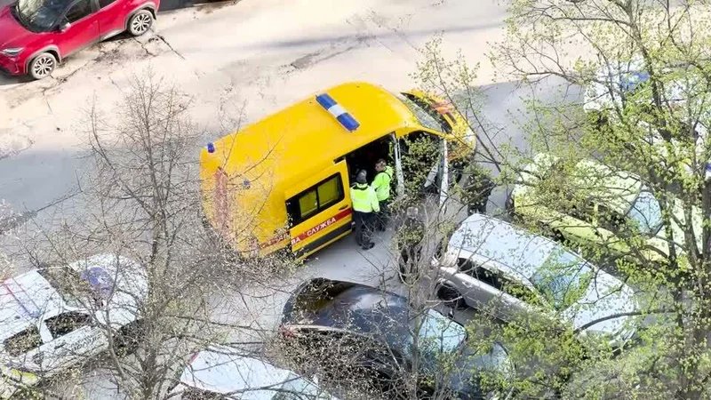 TwilightDewy's tweet image. #NEW: 🇺🇦 Two killed and several injured in a shooting in Kyiv, says the mayor.   

#Kyiv #Ukraine