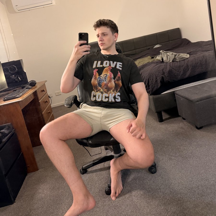 Connor 😗 tweet media