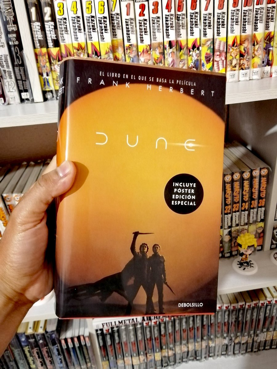<a href="/MalditaSummer/">Maldita Summer</a> Leer en físico es un privilegio en estos tiempos. Aquí leyendo "Dune" de Frank Herbert.