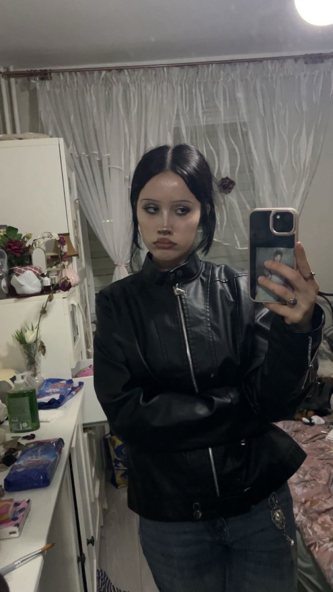 Sabrina 💋 Sept 23 🎂 tweet media