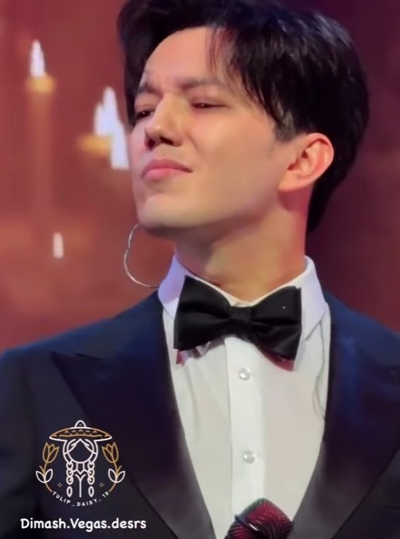 Adelma30513806's tweet image. 💕 #DimashQudaibergen 
THE GREATEST VOICE IN THE WORLD! 
#WhenIveGotYou   #Know
#Samgau  #Gashyqtyq
 #LivingForTheGame
#VoiceBeyondHorizon
@dimash_official
 DIMASH IN BUDAPEST ⚜️🎼⚜️