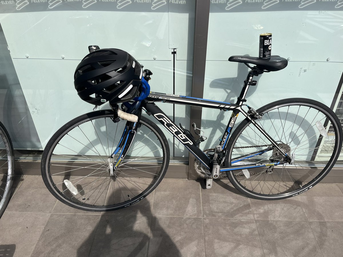 馴染みのコンビニで最後の休憩

これから自宅に帰宅しようかと。