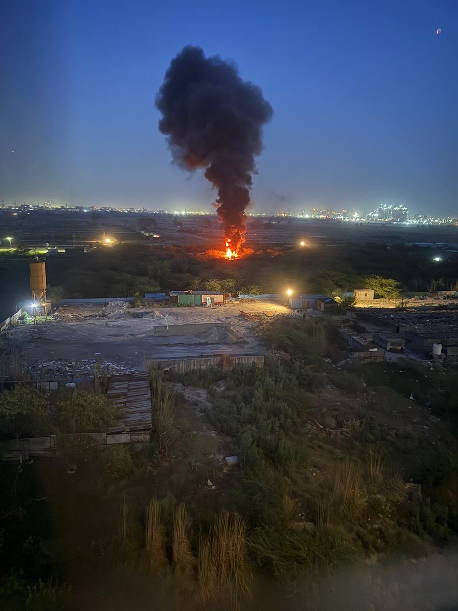 PankazW's tweet photo. One more case of polluting our area Sector-144, Noida, this is clearly visible from balcony, don’t know what someone is burning at this place but it doesn’t seem right at all. We sincerely appeal to Noida Authority and pollution control board to take action  @noida_authority https://t.co/wFoPHNDRlO