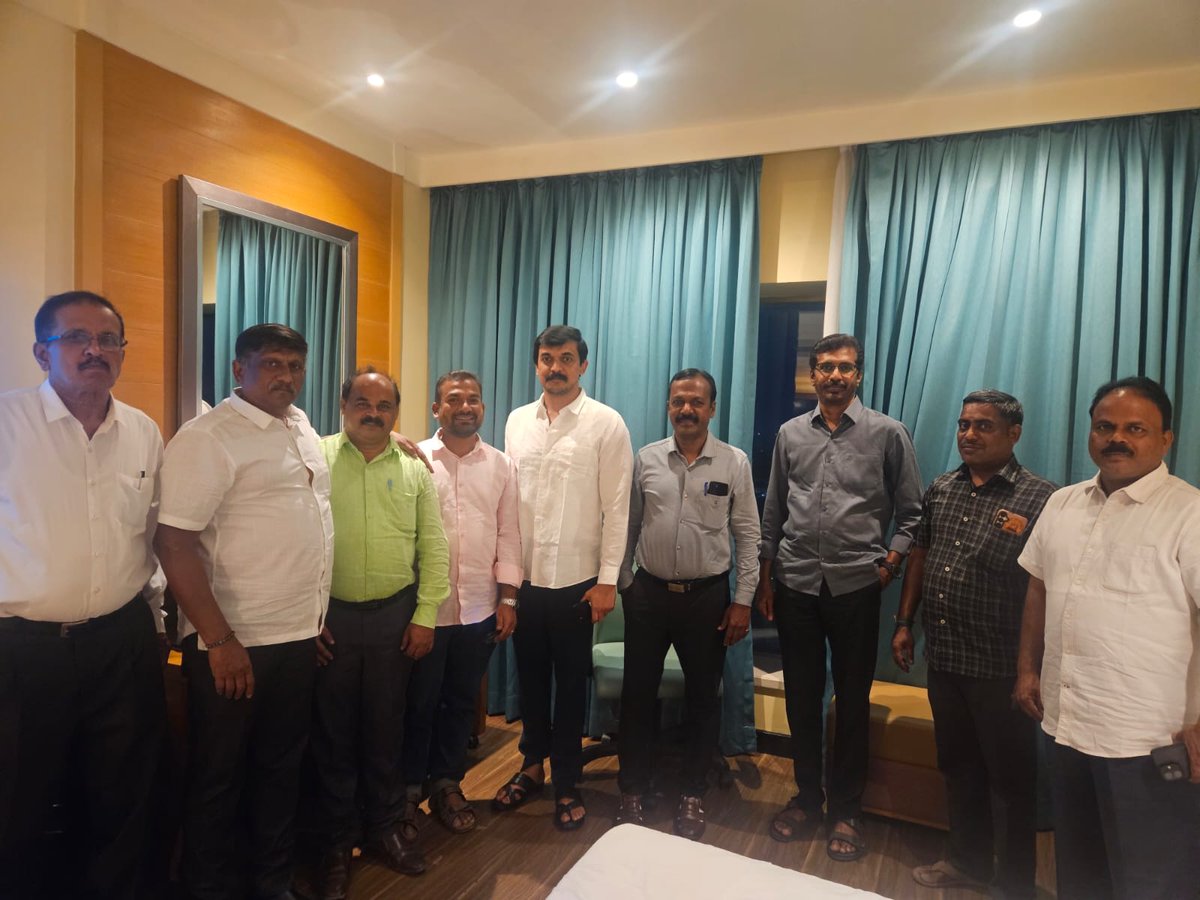 Priyakrishna_K's tweet image. Interacted with Coimbatore First Circle Members along with Sri. Nandakumar at #coimbatore, Tamilnadu.

#congress