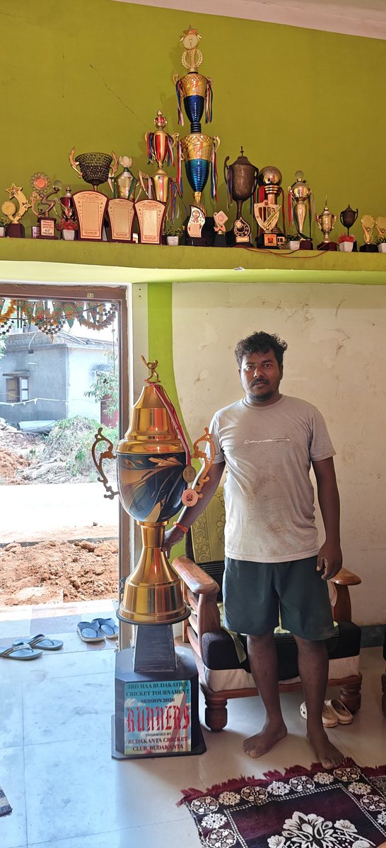 SameerKumarBhoi's tweet photo. Met an all Rounder, Cicketier, footballer and a local plumber, sketch atirst Mr Sushanta Pandey Currently working at #Hindalko, Hirakud as a Smelter... A unsong hero of #Dangarpara, #Sambalpur @BCCI https://t.co/hYtgzkqm1x