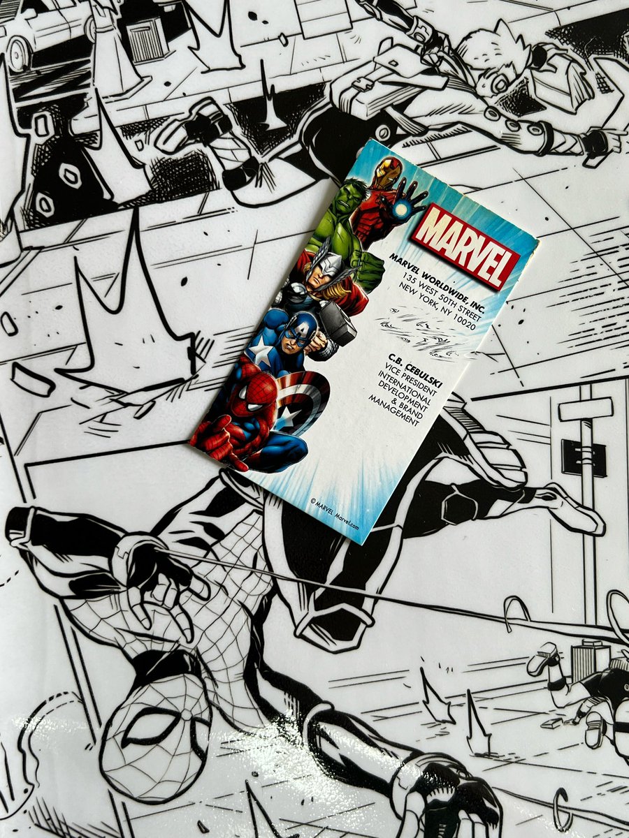 ChickenzComics's tweet photo. นี่ก็เคยส่ง Portfolio review ที่คอมมิคคอน และได้นามบัตรมาจาก บก. มาเหมือนกัน ได้ลองส่งเทสงาน 3-4 รอบ แต่การแข่งขันสูงมาก ต้องกลับมาฝึกฝีมืออีกเยอะ ถ้าพร้อมเมื่อไหร่จะลองดูอีกสักตั้ง 🔥 https://t.co/d03j8d07En