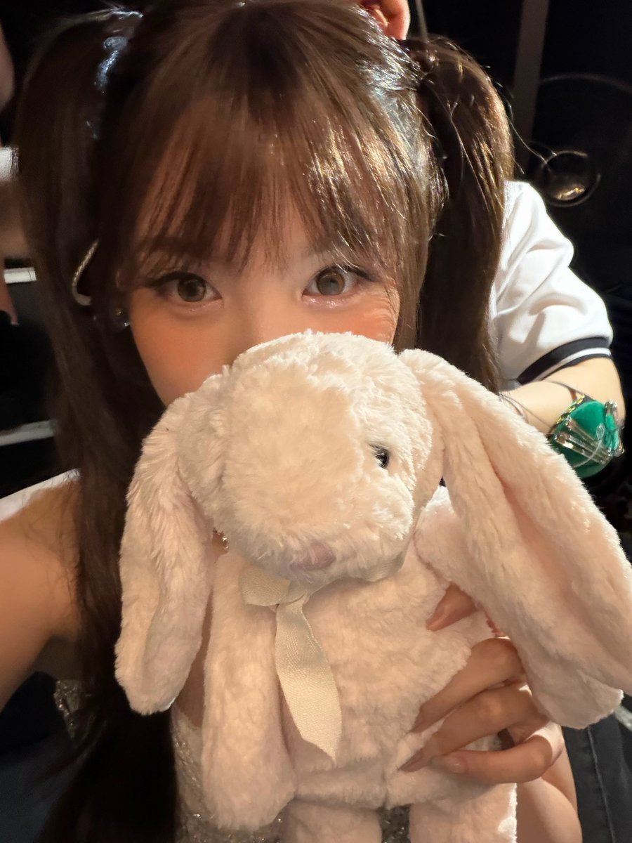 nayeonynynyny's tweet image. 토끼가 한 명... 토끼가 한 마리...🐰🩵🩵

#twice #nayeon #bubble #트와이스 #나연 #버블 #나연버블 #토끼