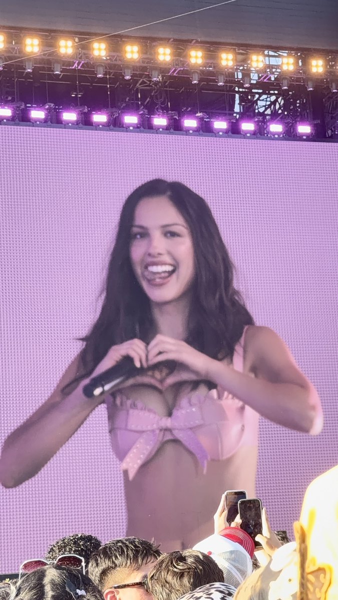 chanel reyes tweet media