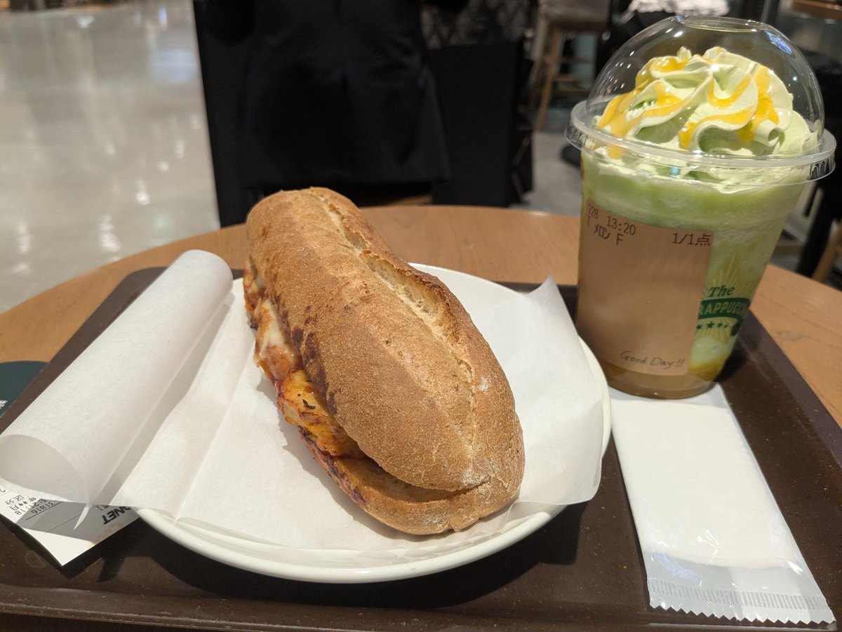 txdrum_reflect's tweet photo. スタバ https://t.co/DtmtLwngzz