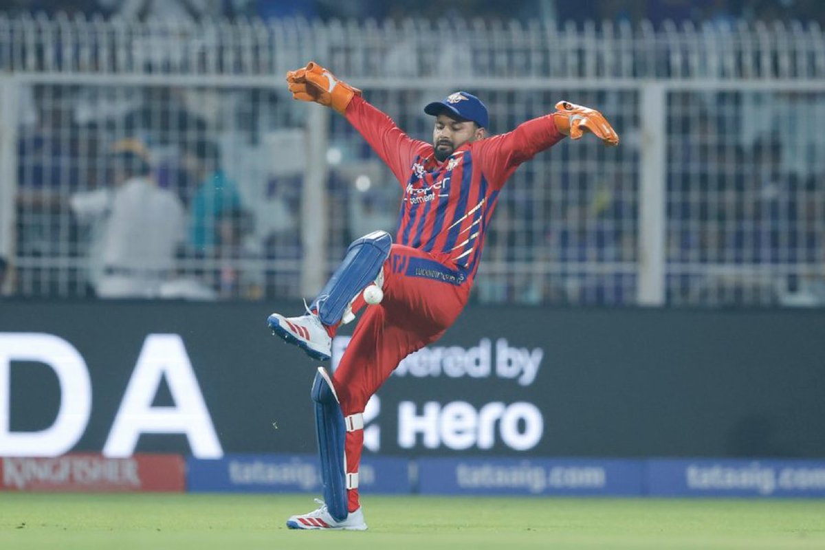 CricketWWEBuzz tweet media