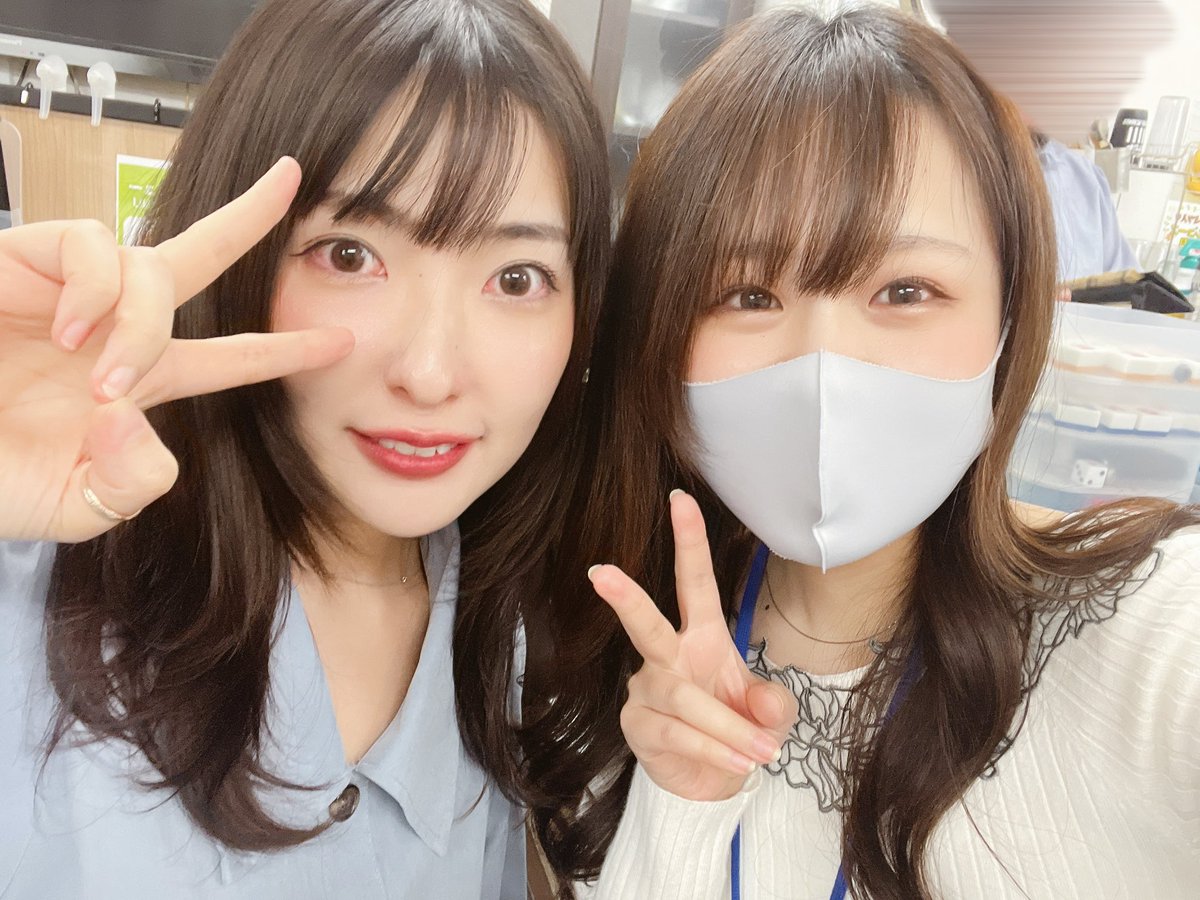 今日は17時から五反田RON出勤です🎶
まいたそと同番です、ぜひお待ちしてます✨

17時からは4人番で確実に五等三麻も打てます！
私が五等の本走入る際は必ずサポートスタッフ付いて、スムーズな進行を心掛けますのでご安心ください！！（え？）