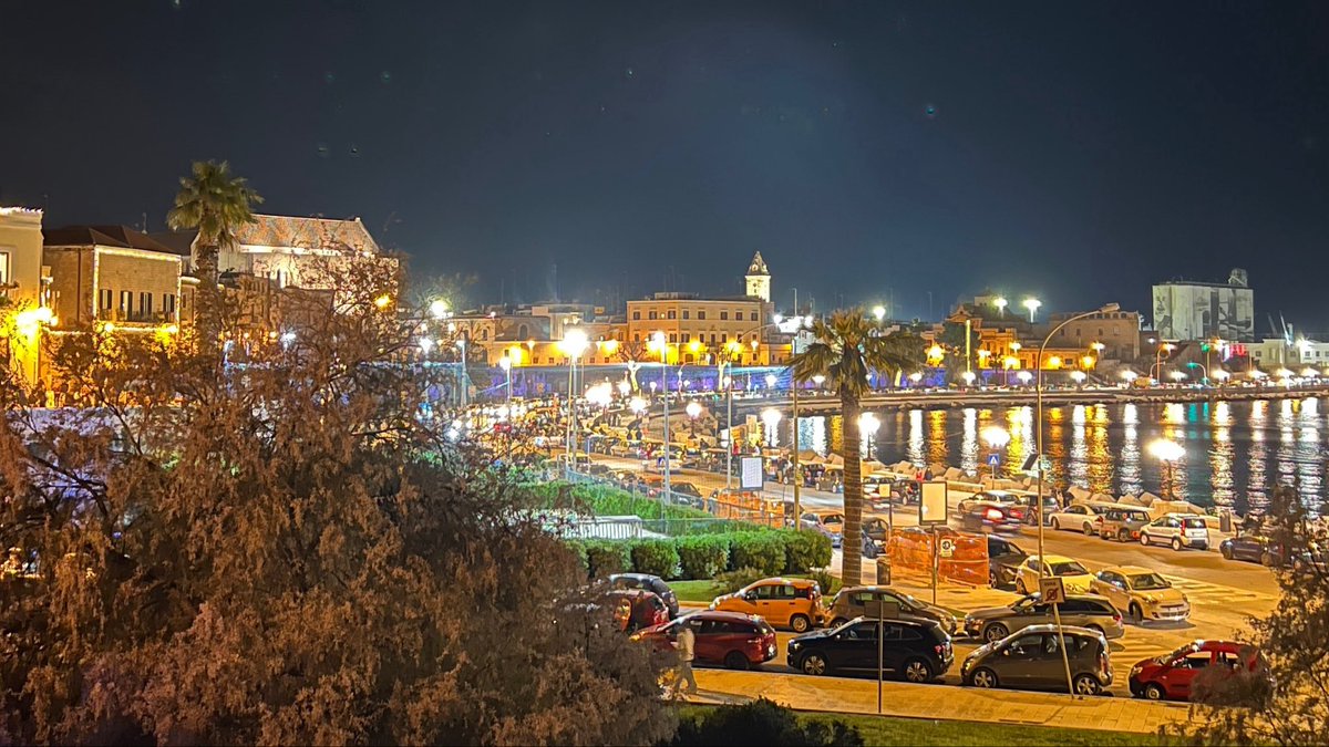 #bari è quella cosa che ti manca ma non ti manca e se ti manca racconti che sarà stato un momento di debolezza