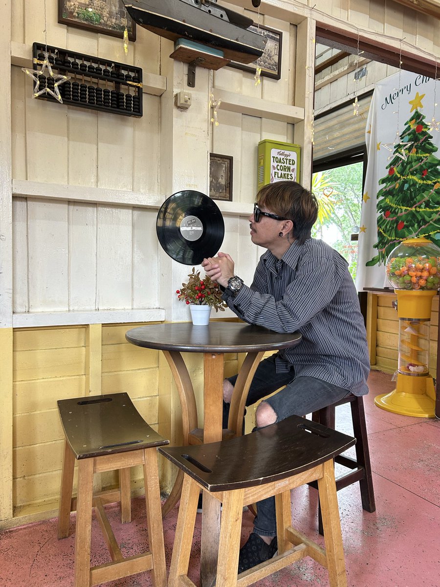 เจ้าชายนอนน้อย tweet media