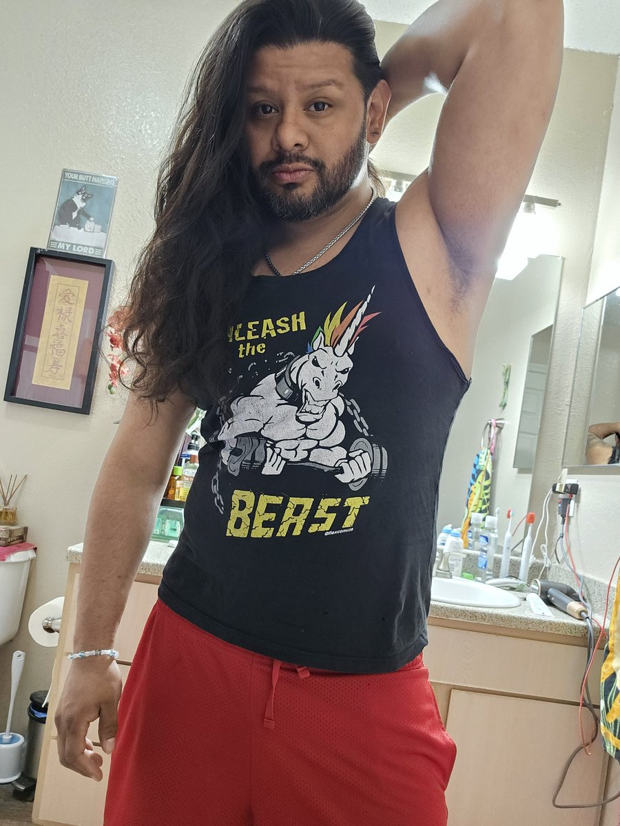 BeastMaster7110's tweet image. Arms, back and shoulders are feeling the pup from today's workout 💪😁💦 🏋️ 
#Beastmaster #bodypositivity #gaydiabeticlife #gaydiabetic #gaylatino #gaybear