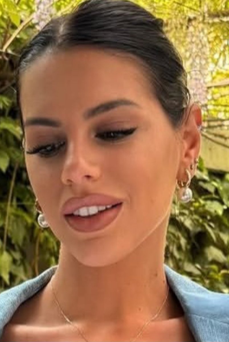 RobertaMazzini4's tweet image. Buona domenica 
E buon lavoro antone #fiorde #Antonella