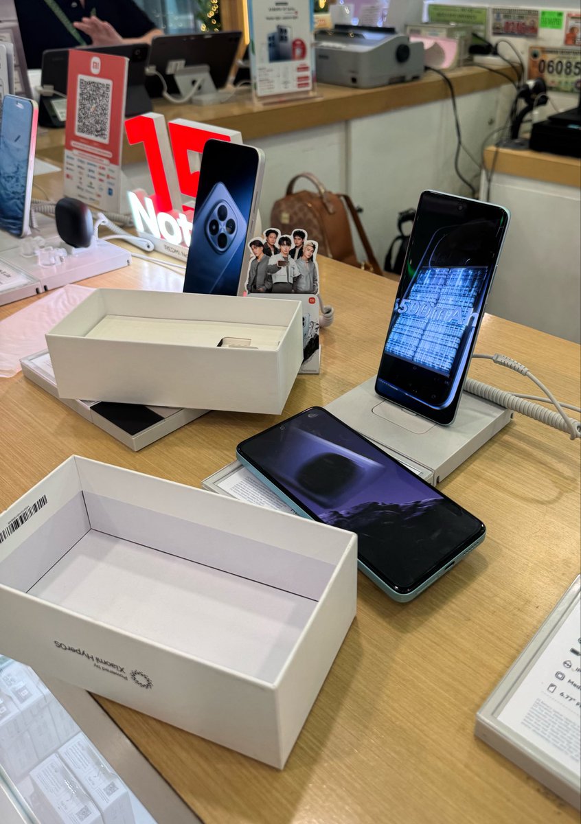 dora (real) // bluyan tweet media