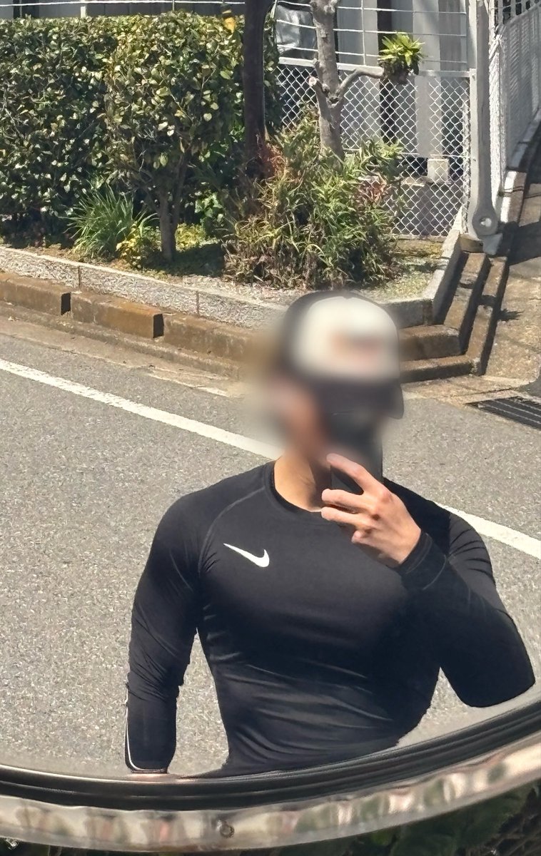____yyttt's tweet photo. 伏黒甚爾に近づきたい春

 #筋トレ #伏黒 https://t.co/Z8msU0BHda