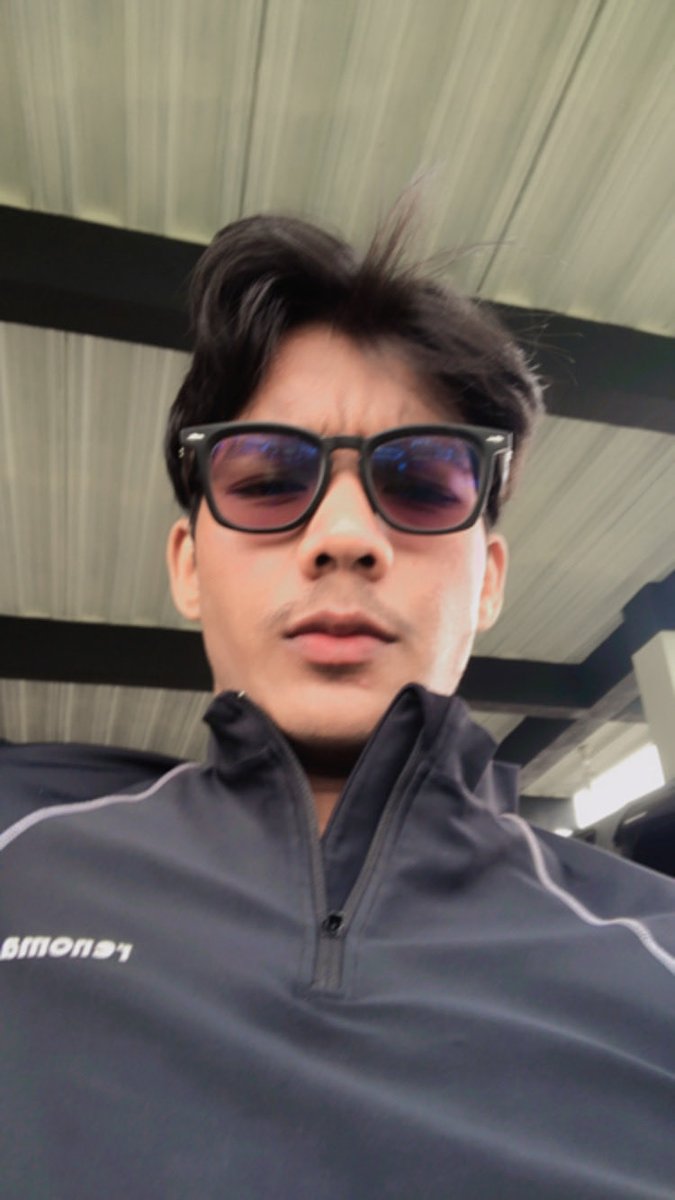 Yourcaev_'s tweet photo. kicaw mania nih! https://t.co/d6IztapKnK