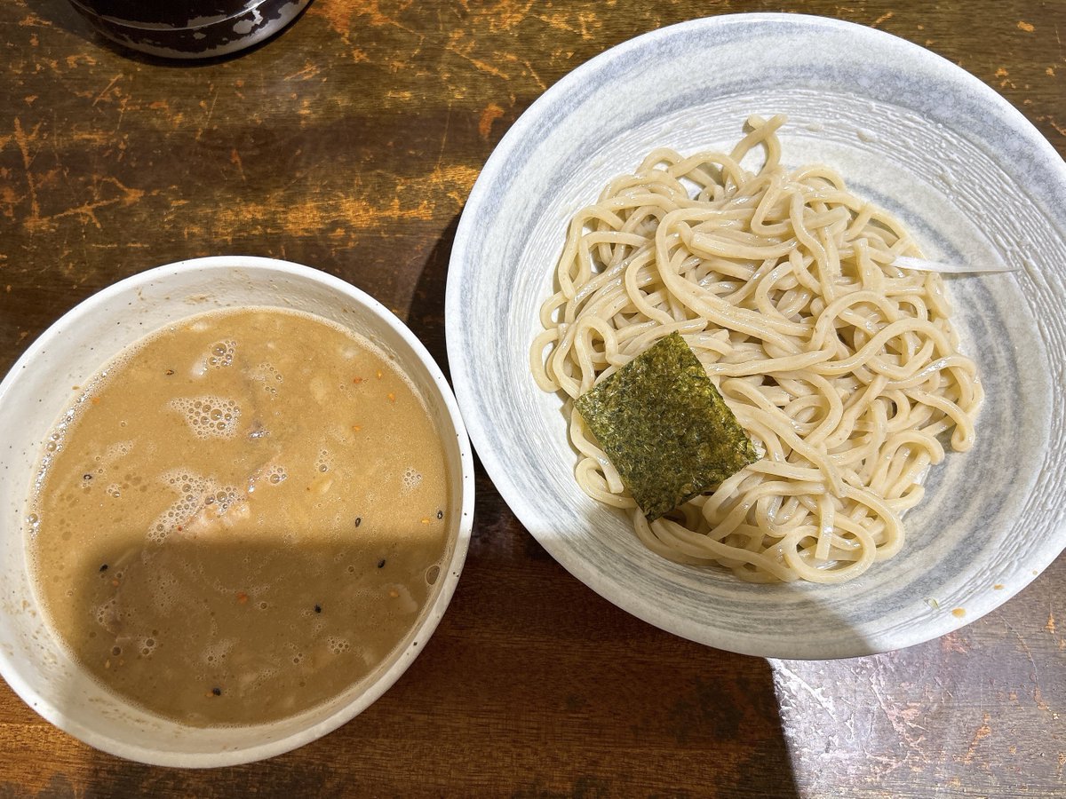 アメミ屋 (<a href="/tsukemenamemiya/">アメミ屋</a> )
ごまつけ麺

何年ぶりかってレベルではなくて
多分7,8年ぶりなんですが
変わらぬ味で美味しかった

本当はネギつけ麺行きたかったけど今日のお腹のコンディション的に断念
次回はネギにしたい